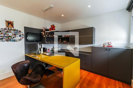 Apartamento à venda com 473m², 3 quartos e 5 vagas Apartamento à venda com 473m², 3 quartos e 5 vagasEscritório / Suíte 1