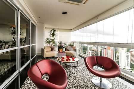 Apartamento à venda com 473m², 3 quartos e 5 vagas Apartamento à venda com 473m², 3 quartos e 5 vagasVaranda