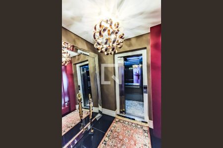 Apartamento à venda com 473m², 3 quartos e 5 vagas Apartamento à venda com 473m², 3 quartos e 5 vagasHall do Elevador