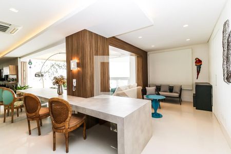 Apartamento à venda com 473m², 3 quartos e 5 vagas Apartamento à venda com 473m², 3 quartos e 5 vagasÁrea de Lazer