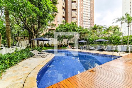 Apartamento à venda com 473m², 3 quartos e 5 vagas Apartamento à venda com 473m², 3 quartos e 5 vagasÁrea Comum - Piscina