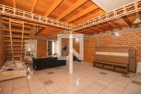 Sala e Cozinha de casa à venda com 3 quartos, 240m² em São Geraldo, Porto Alegre