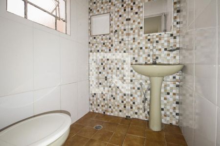 Banheiro de casa para alugar com 1 quarto, 60m² em Vila Carrao, São Paulo