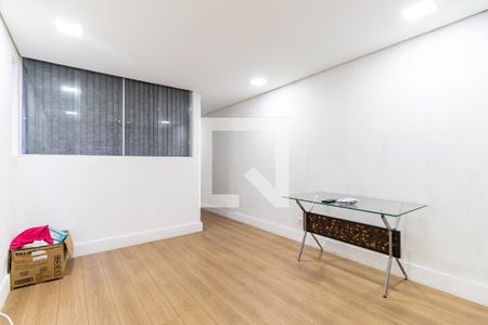 Sala de casa à venda com 4 quartos, 160m² em Jardim Três Marias, São Paulo