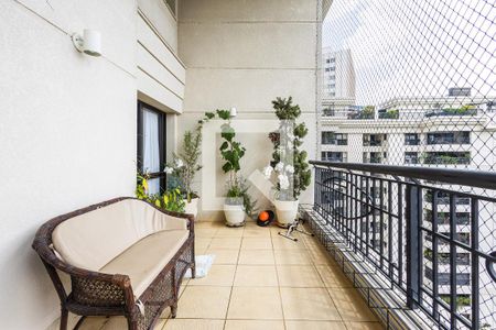 Varanda da Sala de apartamento à venda com 4 quartos, 326m² em Alto de Pinheiros, São Paulo