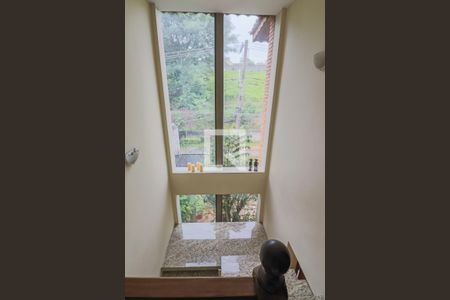 Escadas de casa para alugar com 4 quartos, 400m² em Cidade São Francisco, São Paulo