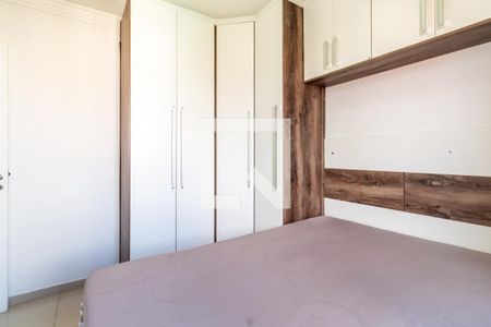 Quarto 1 de apartamento para alugar com 2 quartos, 43m² em Jardim Cocaia, Guarulhos