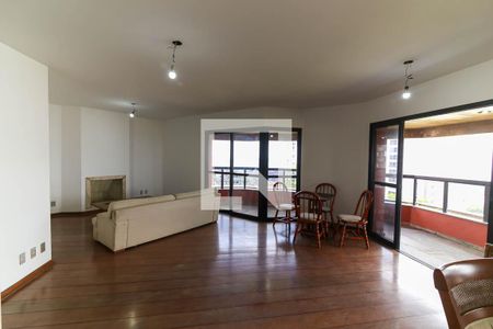 Apartamento à venda com 241m², 4 quartos e 4 vagasSala