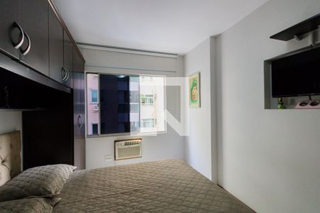 Quarto 1 de apartamento para alugar com 2 quartos, 80m² em Jacarepaguá, Rio de Janeiro