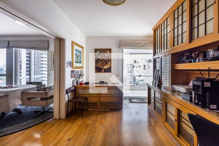 Sala de apartamento à venda com 4 quartos, 335m² em Pinheiros, São Paulo