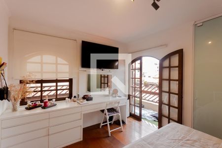 Suíte  de casa à venda com 4 quartos, 280m² em Vila Camilópolis, Santo André
