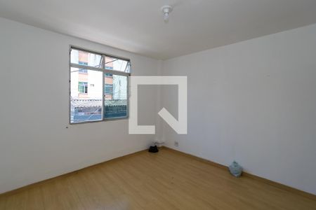 Sala de apartamento para alugar com 2 quartos, 50m² em Olaria, Rio de Janeiro