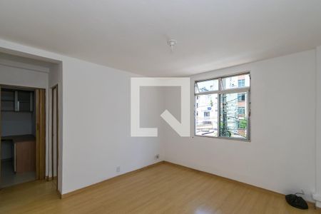 Sala de apartamento para alugar com 2 quartos, 50m² em Olaria, Rio de Janeiro