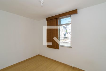 Quarto 1 de apartamento para alugar com 2 quartos, 50m² em Olaria, Rio de Janeiro