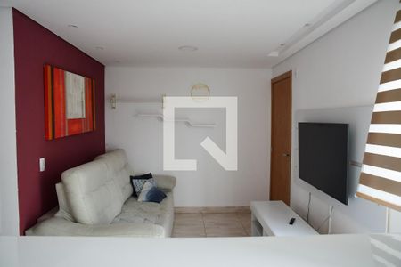 Sala de apartamento para alugar com 2 quartos, 39m² em Jardim Caiapiá, Cotia