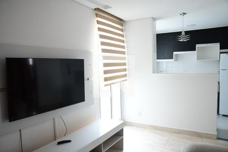 Sala de apartamento para alugar com 2 quartos, 39m² em Jardim Caiapiá, Cotia