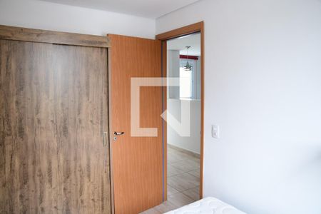 Quarto 1  de apartamento para alugar com 2 quartos, 39m² em Jardim Caiapiá, Cotia