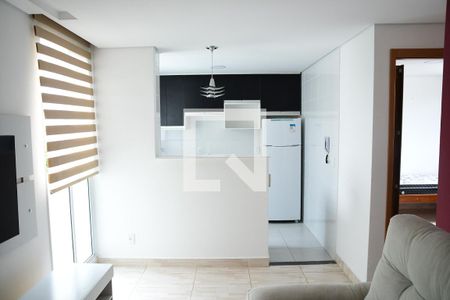 Sala de apartamento para alugar com 2 quartos, 39m² em Jardim Caiapiá, Cotia