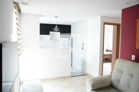 Sala de apartamento para alugar com 2 quartos, 39m² em Jardim Caiapiá, Cotia