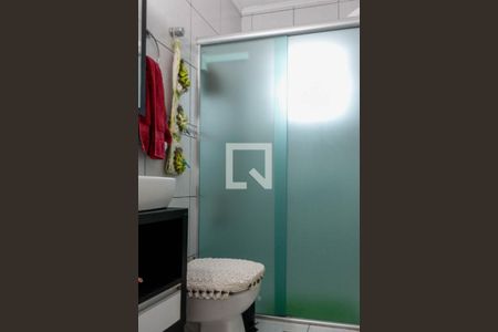 Banheiro de apartamento à venda com 1 quarto, 59m² em Protásio Alves, Porto Alegre