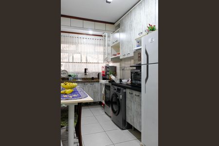 Cozinha de apartamento à venda com 1 quarto, 59m² em Protásio Alves, Porto Alegre