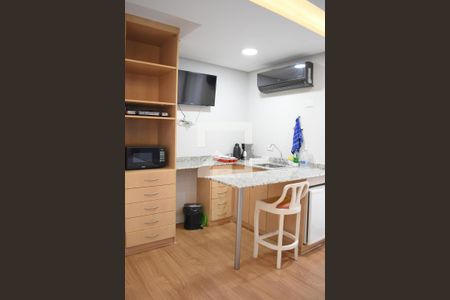 Cozinha de apartamento para alugar com 1 quarto, 36m² em Centro, Curitiba