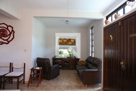 Sala de casa à venda com 3 quartos, 360m² em Paquetá, Belo Horizonte