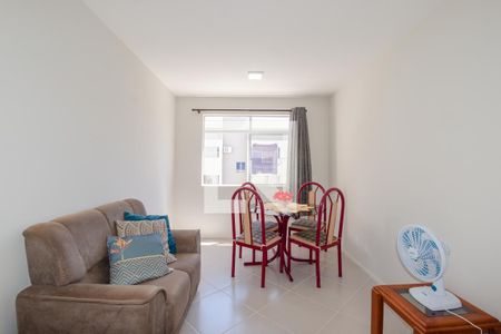 Sala de apartamento para alugar com 2 quartos, 58m² em Saco dos Limões, Florianópolis