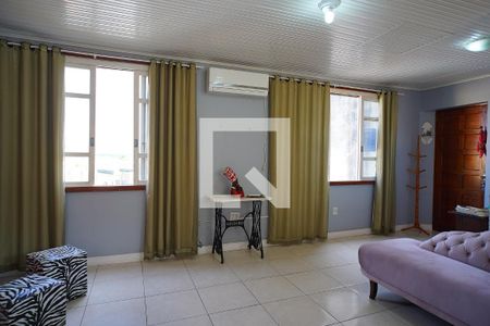 Sala de apartamento à venda com 3 quartos, 90m² em Passo da Areia, Porto Alegre