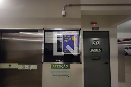 PLACA INSTALADA NO HALL DE ENTRADA de apartamento à venda com 3 quartos, 164m² em Parque Industrial, Campinas