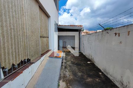 Quintal fundos de casa à venda com 5 quartos, 280m² em Jardim Leonor, Campinas