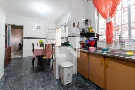 Casa à venda com 125m², 4 quartos e 1 vaga Casa à venda com 125m², 4 quartos e 1 vagaCozinha