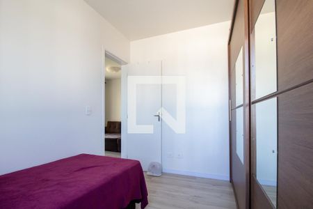 Quarto 1 de apartamento para alugar com 2 quartos, 51m² em Colônia Rio Grande, Curitiba