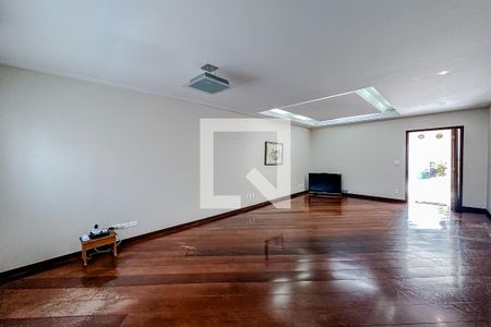 Sala de casa para alugar com 3 quartos, 240m² em Vila Monumento, São Paulo