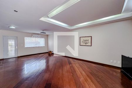 Sala de casa para alugar com 3 quartos, 240m² em Vila Monumento, São Paulo