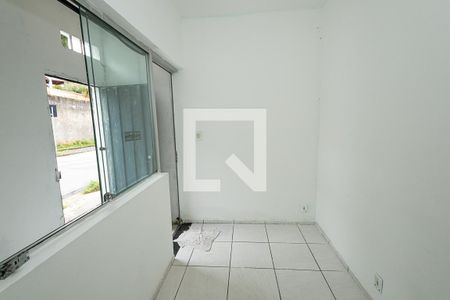 Sala de casa para alugar com 2 quartos, 50m² em Santa Mônica, Belo Horizonte