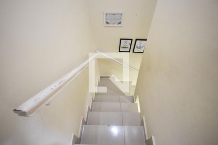Escada de casa à venda com 2 quartos, 83m² em Jardim America, Taboão da Serra