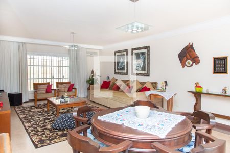 Sala de casa para alugar com 5 quartos, 521m² em Jardim Virgínia, Guarujá