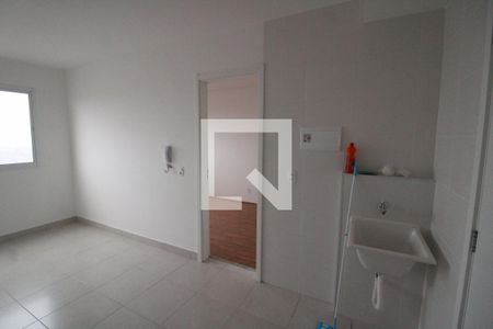 Sala/Cozinha de apartamento para alugar com 1 quarto, 27m² em Jardim Adutora, São Paulo