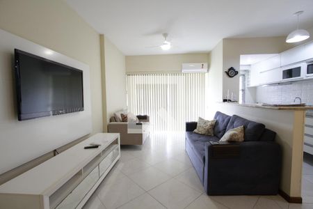 Sala de apartamento para alugar com 2 quartos, 90m² em Barra da Tijuca, Rio de Janeiro