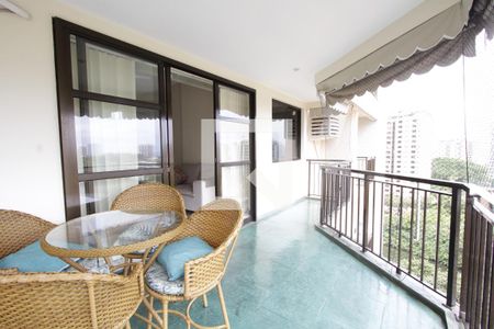 Varanda de apartamento para alugar com 2 quartos, 90m² em Barra da Tijuca, Rio de Janeiro