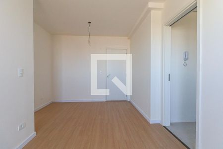 Sala de apartamento para alugar com 2 quartos, 50m² em Capão Raso, Curitiba