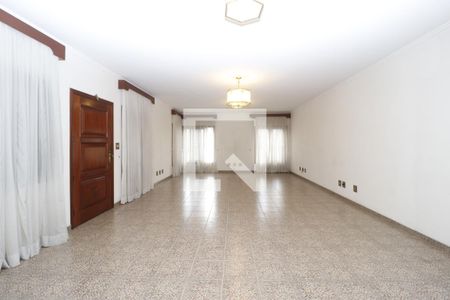 Casa à venda com 274m², 3 quartos e 4 vagasSala