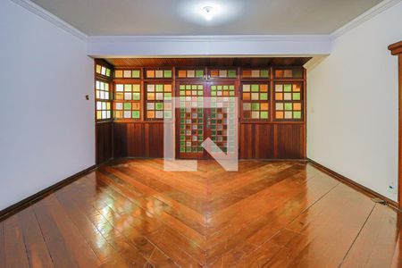 Sala 1 de casa para alugar com 4 quartos, 240m² em Horto, Belo Horizonte