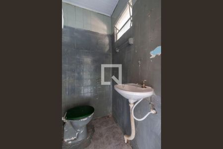 Banheiro de casa para alugar com 2 quartos, 80m² em Cidade Antônio Estevão de Carvalho, São Paulo