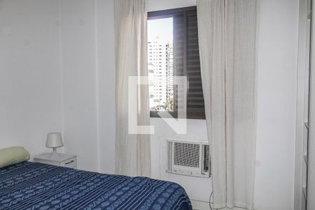 Quarto 1  de apartamento para alugar com 2 quartos, 85m² em Jardim Las Palmas, Guarujá