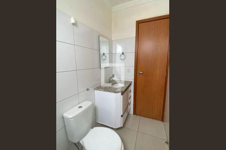 Banheiro de apartamento para alugar com 2 quartos, 55m² em Jardim Presidente, Goiânia