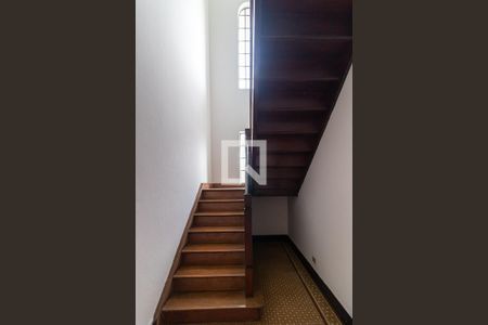 Escada de casa à venda com 5 quartos, 930m² em Barra Funda, São Paulo
