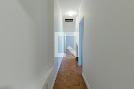 Corredor de casa para alugar com 3 quartos, 240m² em Sumaré, São Paulo