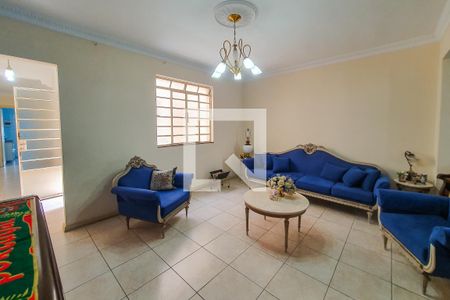 Sala de casa à venda com 3 quartos, 150m² em Cambuci, São Paulo